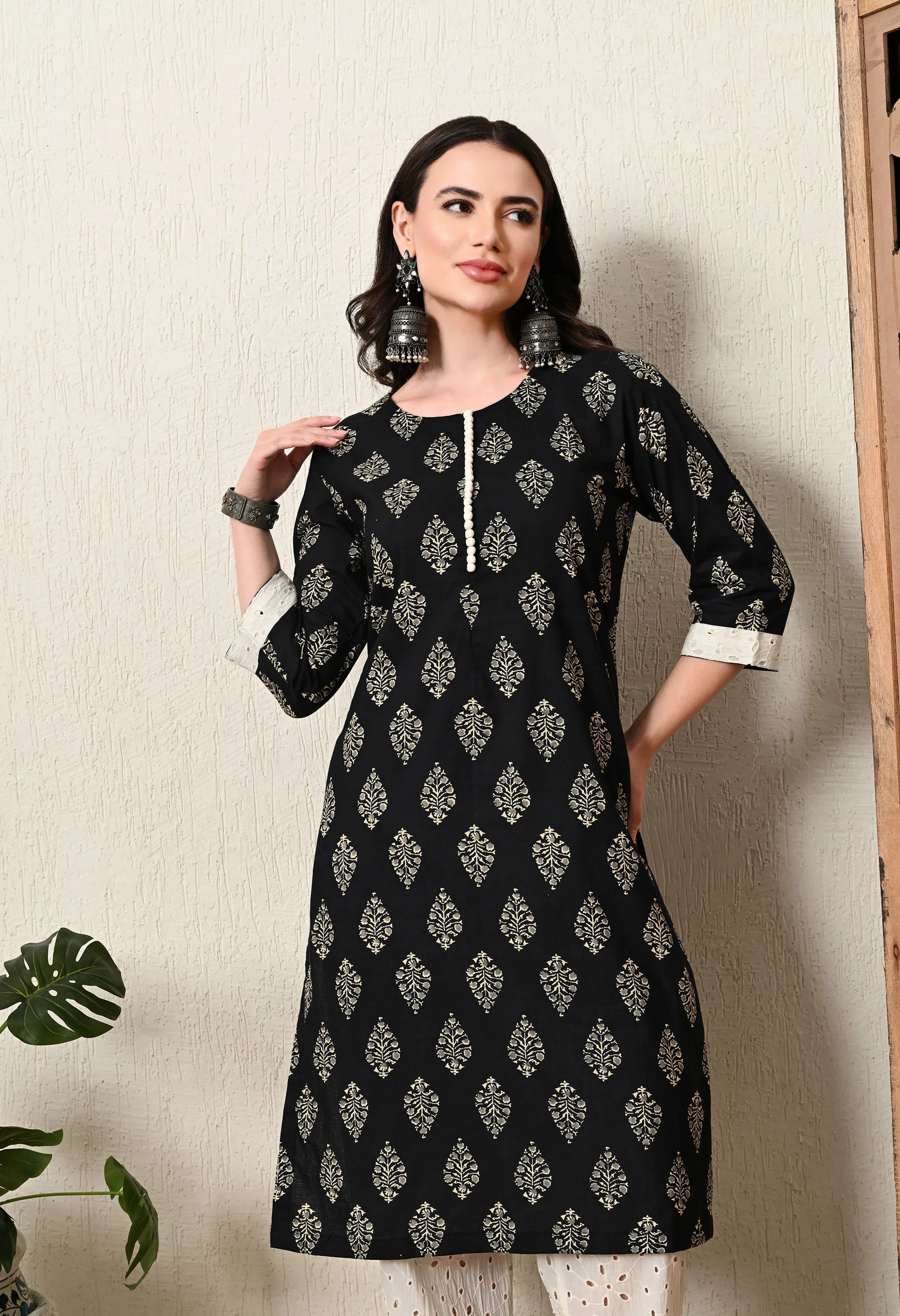 Black and Beige Kurta Set_2_Trisukh Clothing 