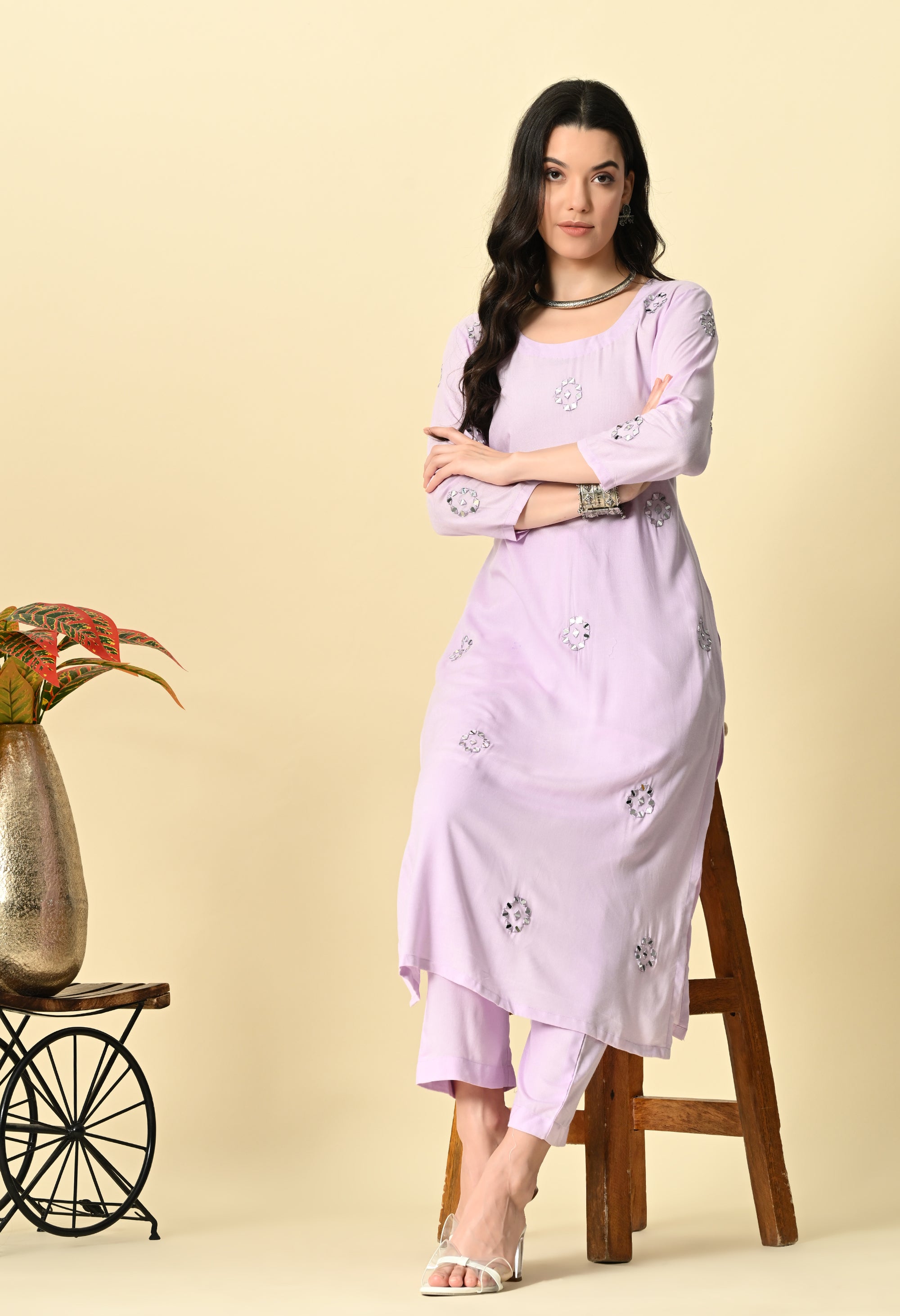 Lilac Embroidered Kurta Set_3_Trisukh Clothing