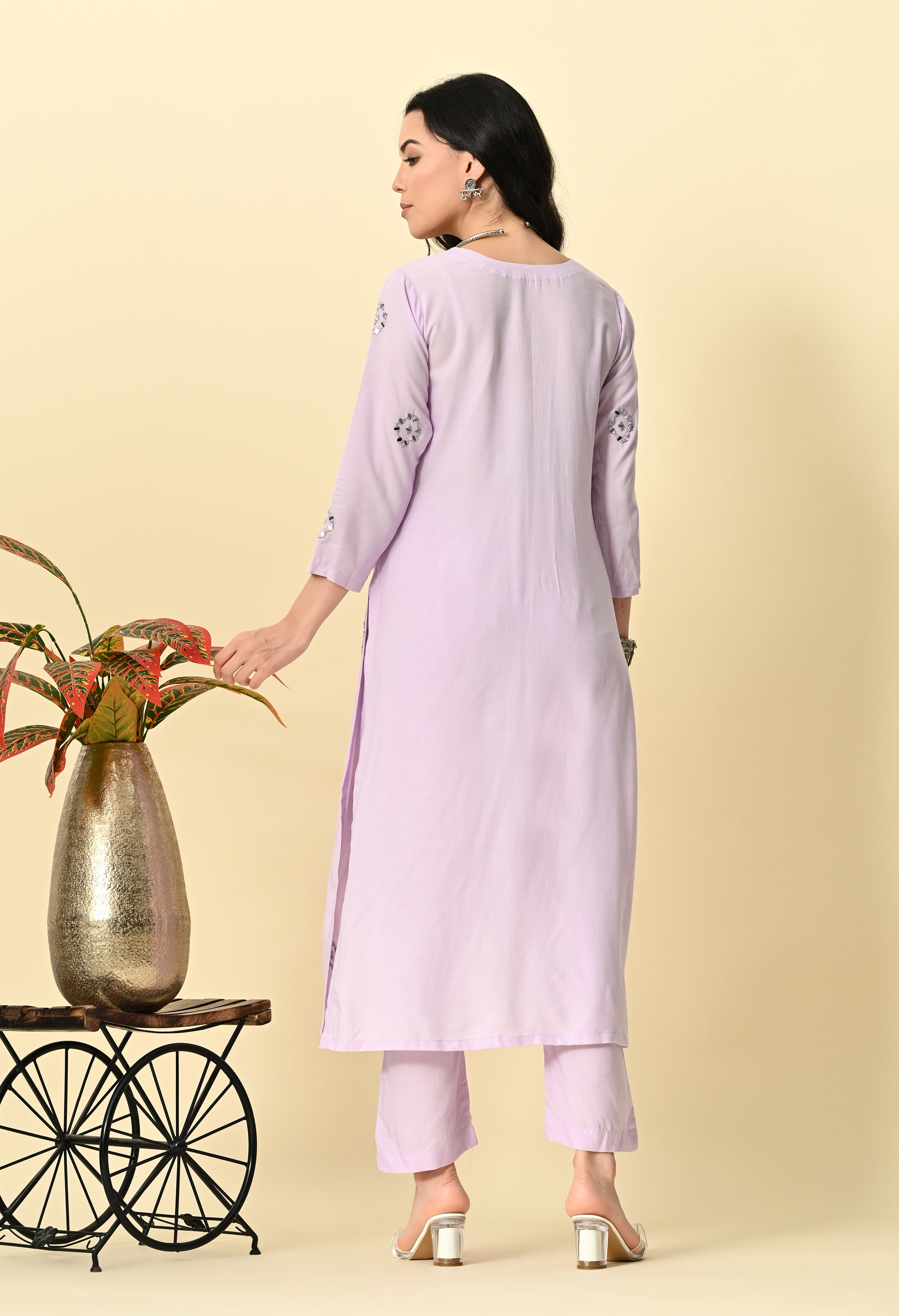 Lilac Embroidered Kurta Set_6_Trisukh Clothing