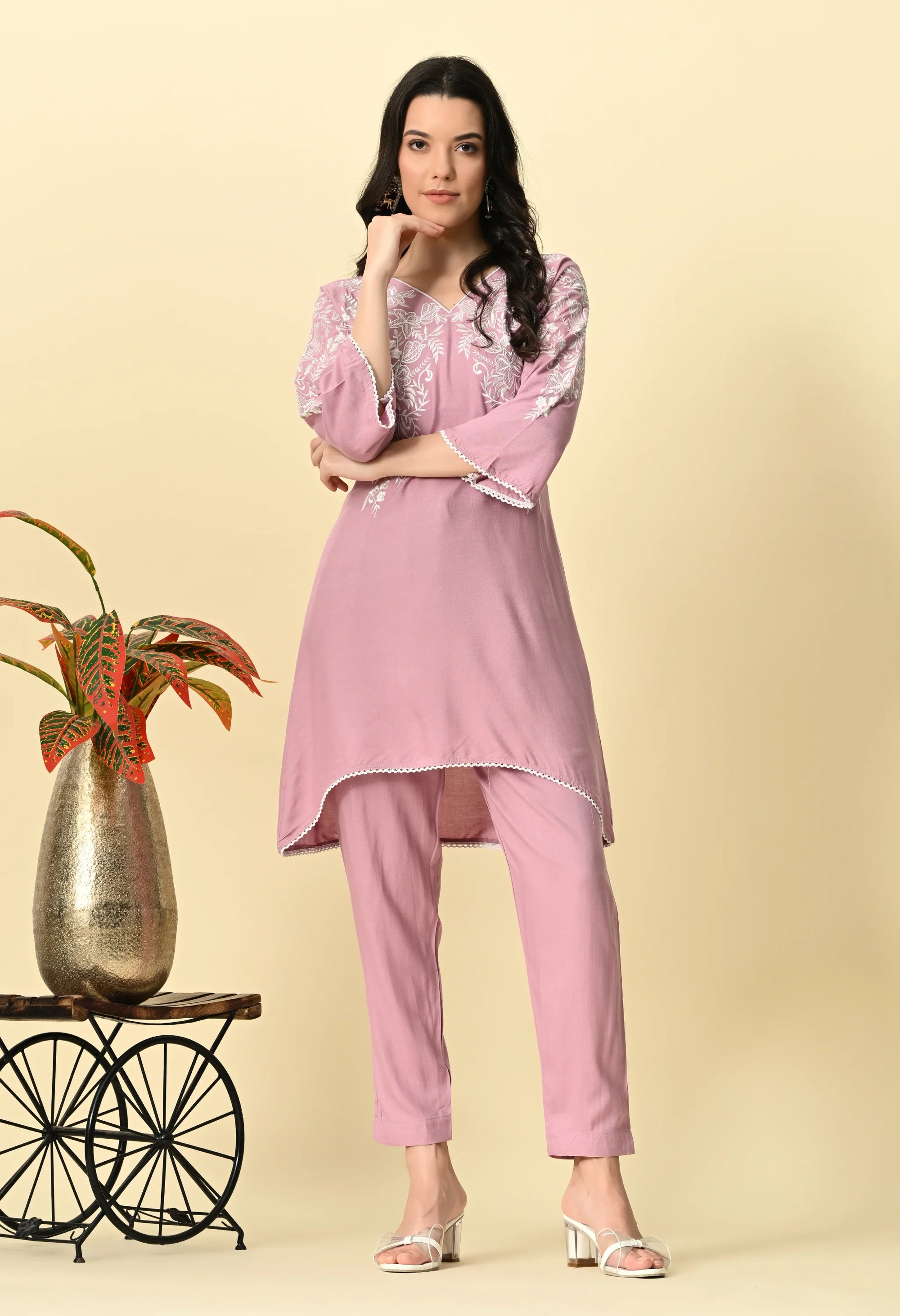 Mauve Embroidered Kurta Pant Set_3_Trisukh Clothing 